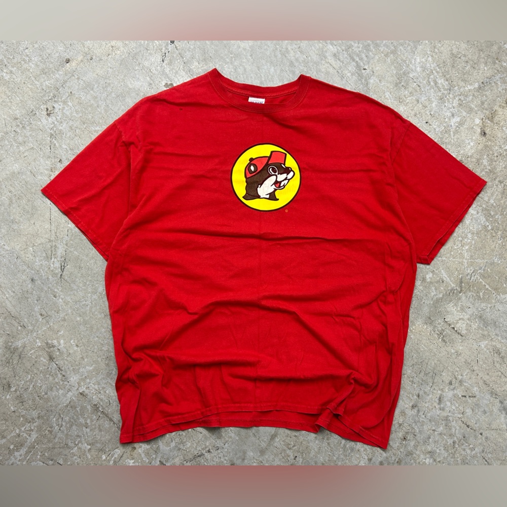 2XL Red Buc-ee's Men's T-Shirt Logo‎ Front Texas